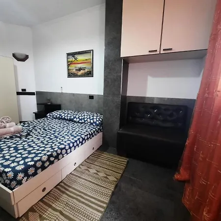 Apartament Lovely & Quite 1234gs Tirana