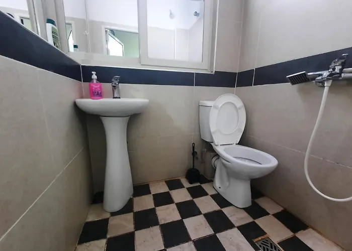 Lovely & Quite 1234gs Apartment Tirana