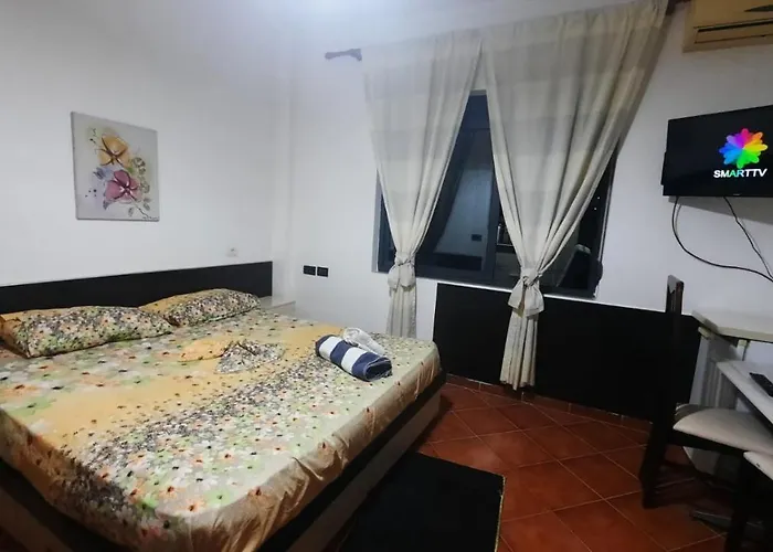 Lovely & Quite 1234gs Apartment Tirana