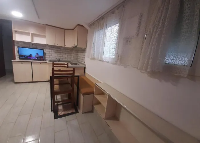 Lovely & Quite 1234gs *